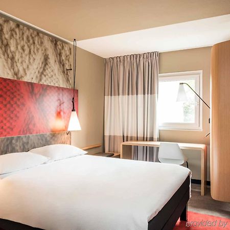 Hotel Ibis Senlis Senlis  Esterno foto
