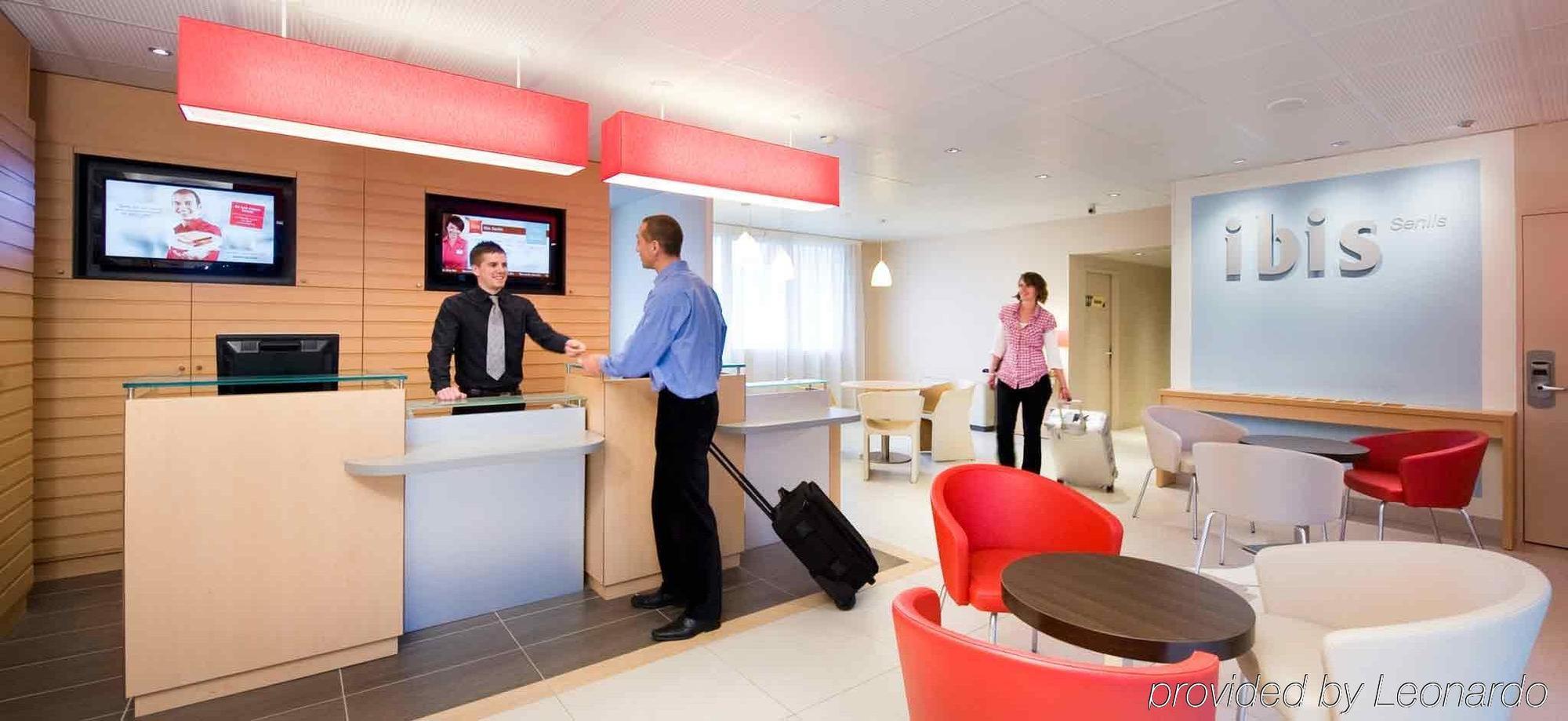 Hotel Ibis Senlis Senlis  Esterno foto