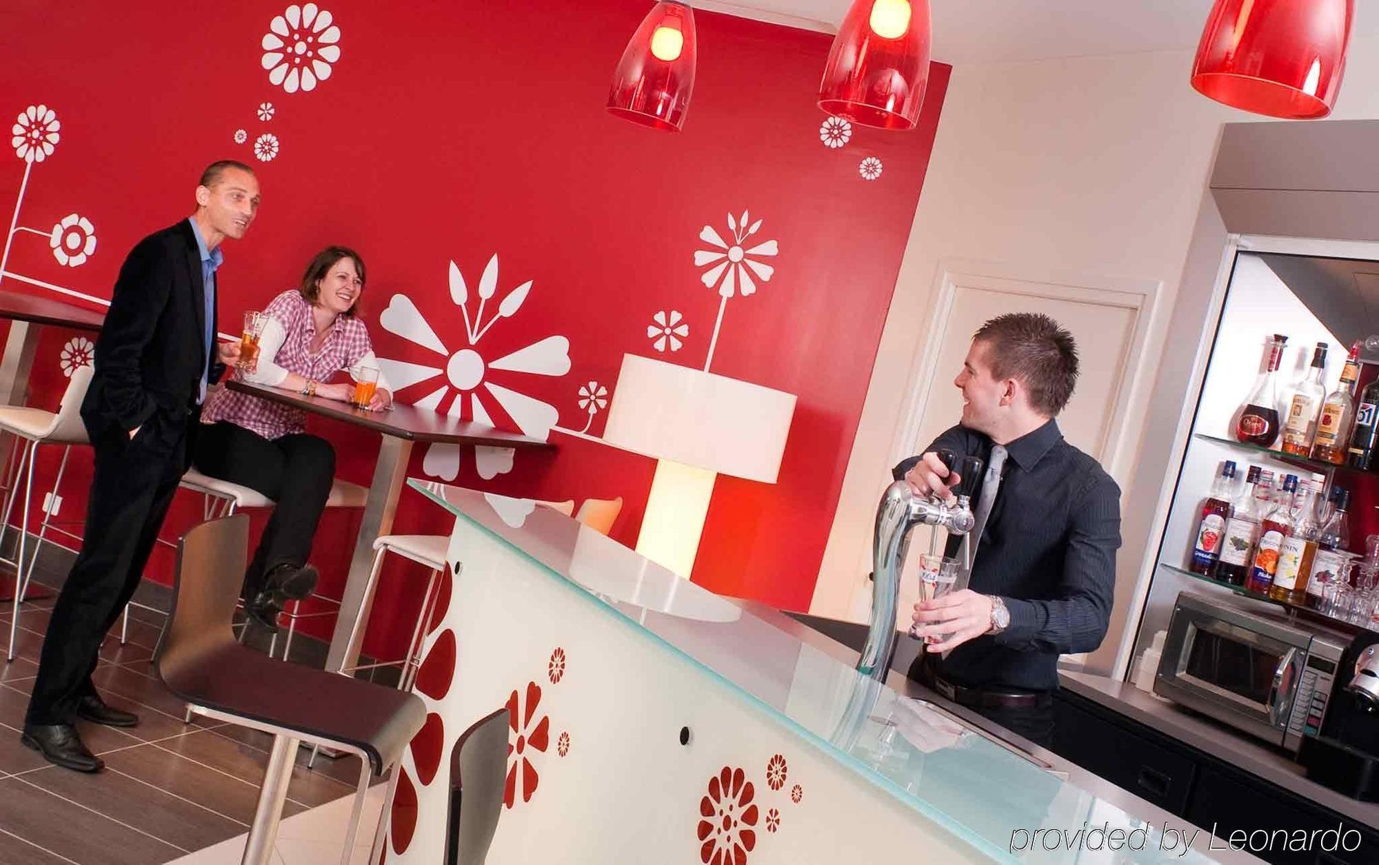 Hotel Ibis Senlis Senlis  Esterno foto