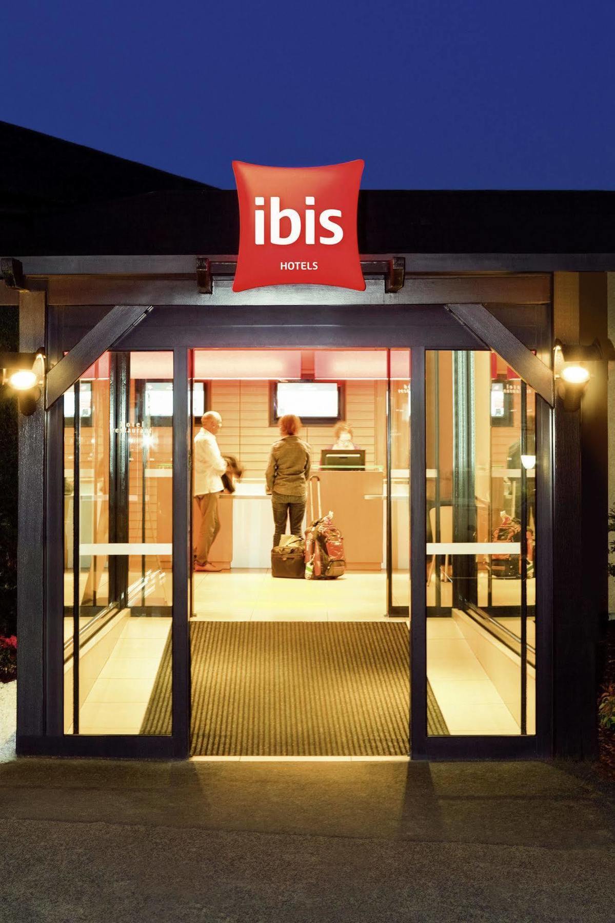 Hotel Ibis Senlis Senlis  Esterno foto